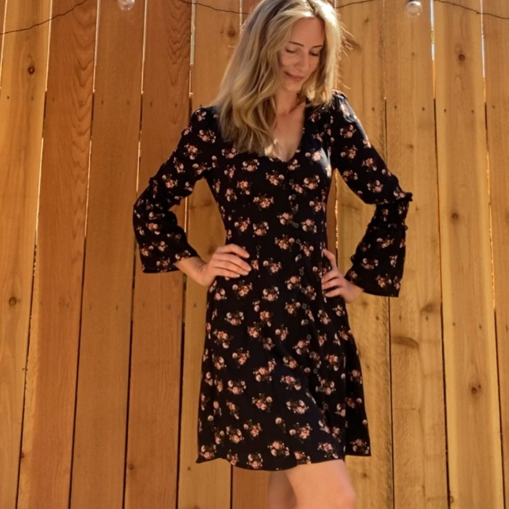 Xhilaration Black and Pink Floral Casual Dress with Pockets & Flare Sleeves